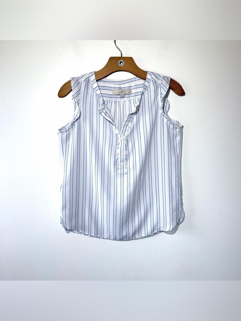 LOFT Women's White & Blue Stripe Ruffle Sleeveless Blouse Petites XS